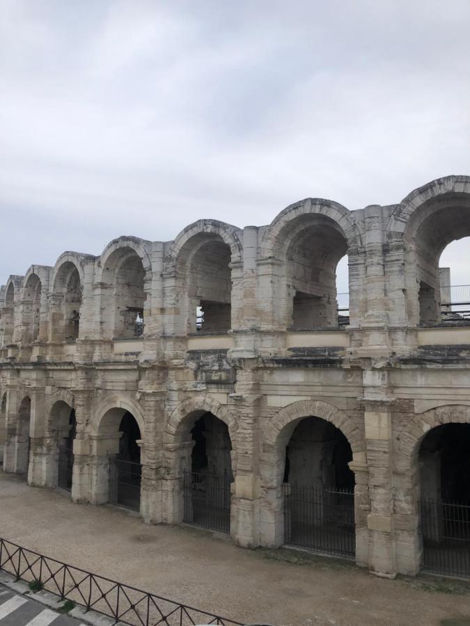 Appartement Entre les Arènes et la Major à Arles Extérieur photo