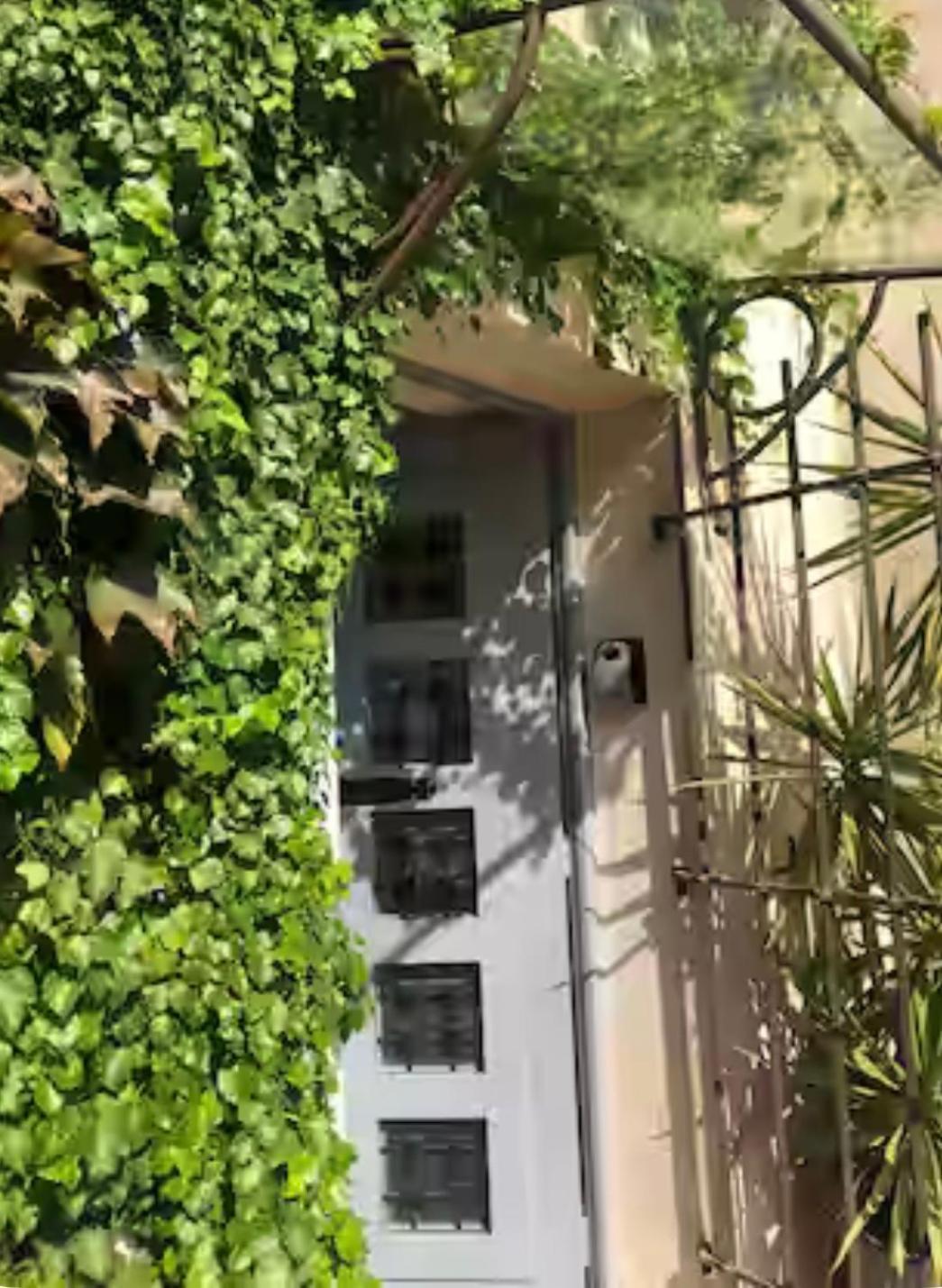 Appartement Entre les Arènes et la Major à Arles Extérieur photo